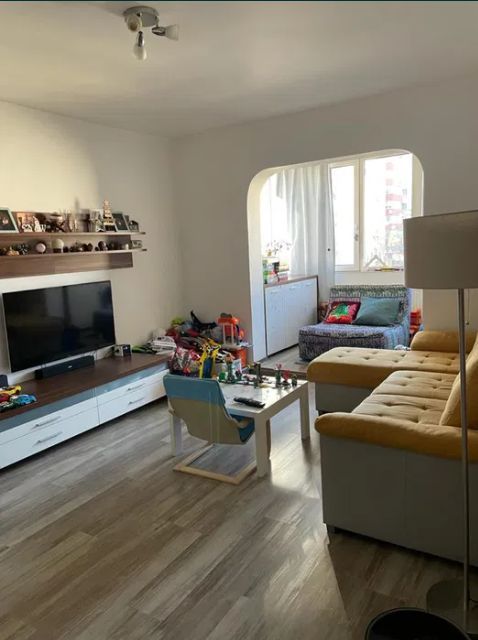 Apartament modern, centrala termica proprie, 2 locuri de parcare - Poză 1