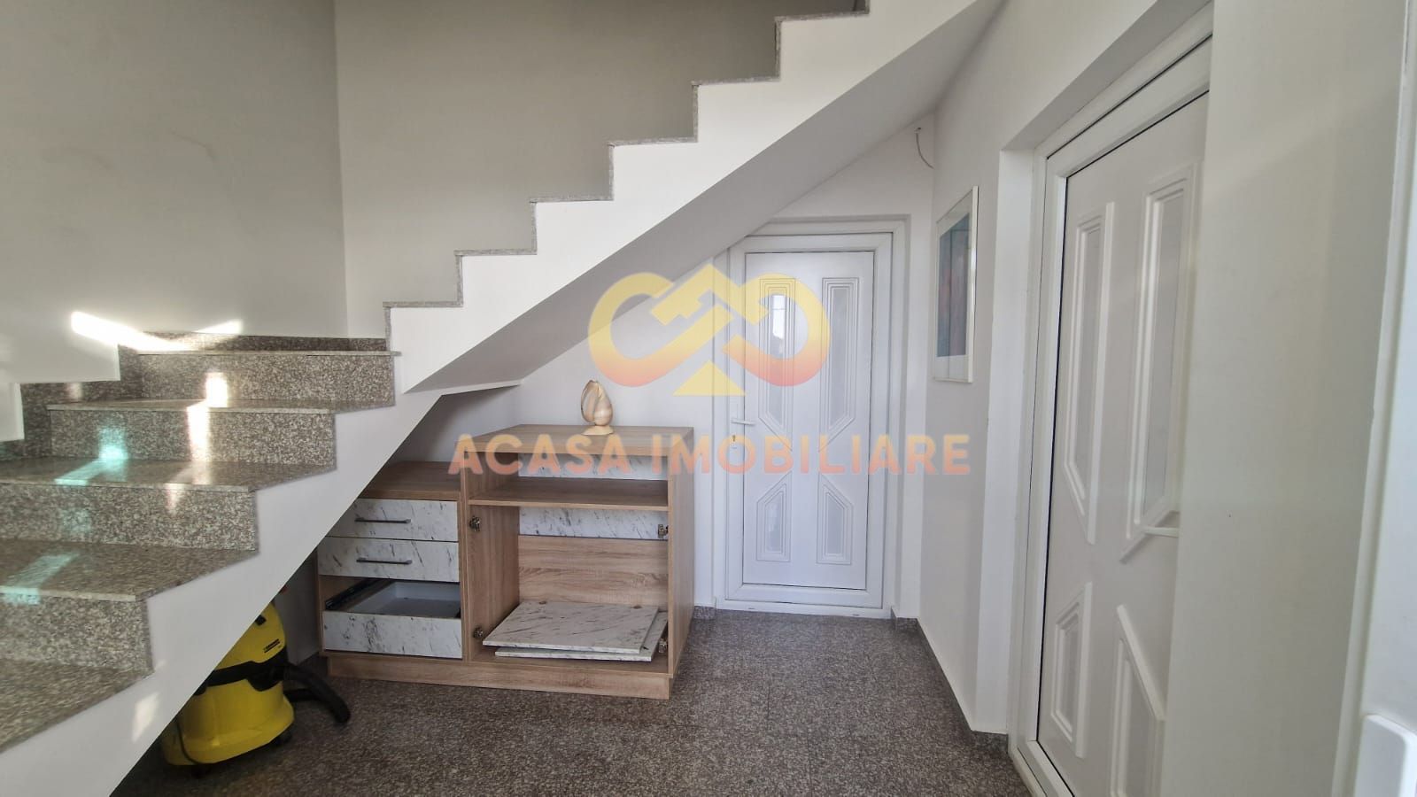 LETCANI CLADIRE DE LOCUIT  APARTAMENT 4 CAMERE si HALA - Poză 17