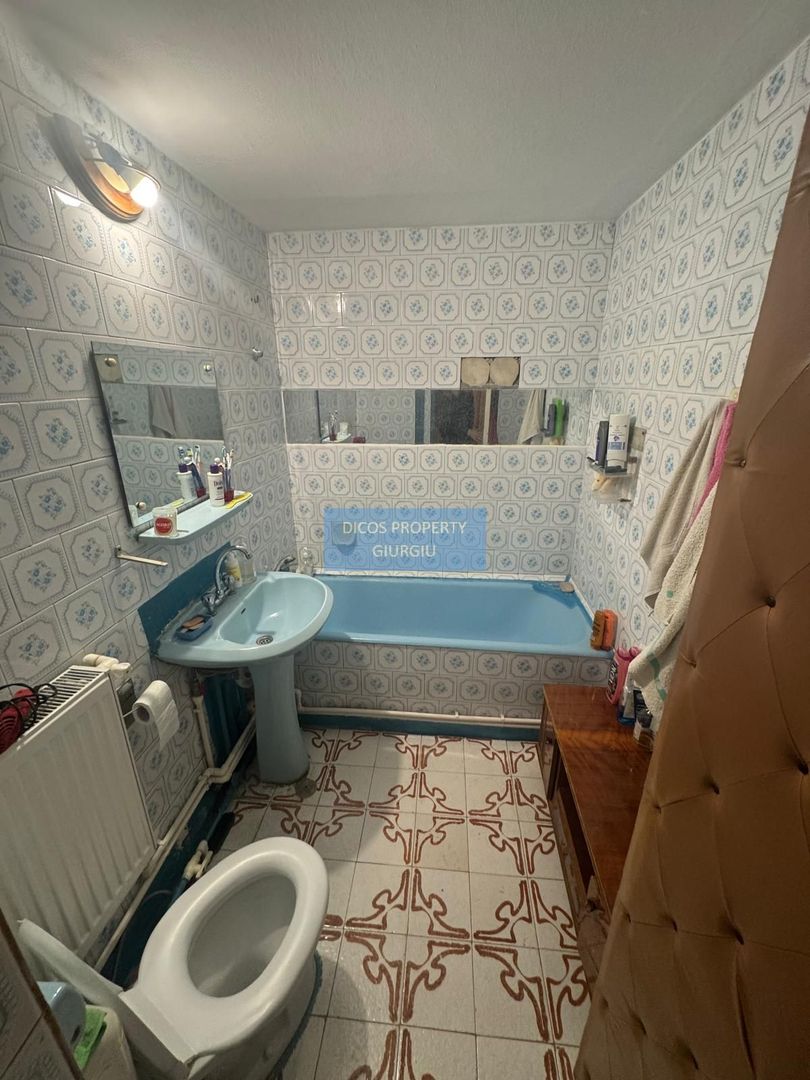 Apartament 4 camere de vânzare – zonă Școala 8 - Poză 10