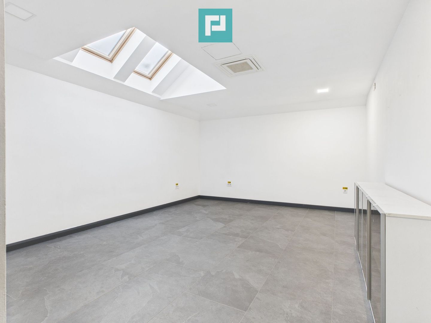 Spații Birouri Noi 2025, Nufărul, Parcare - Poză 12