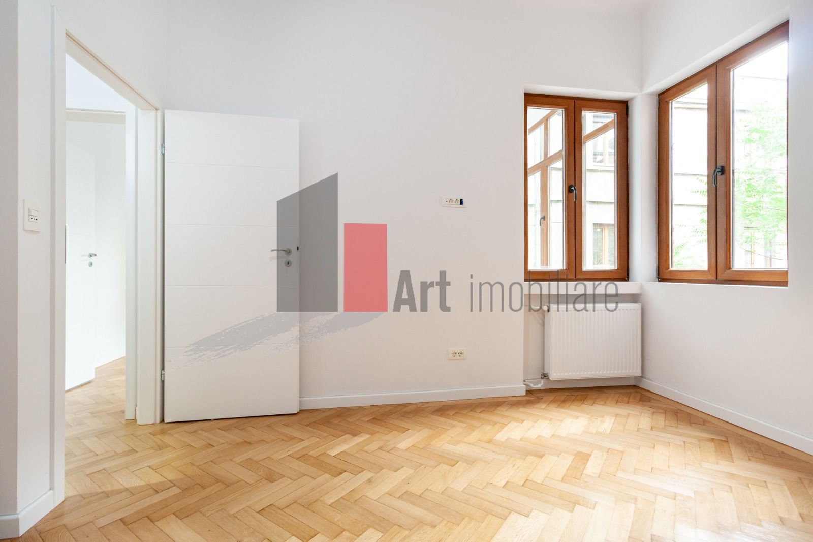 Apartamentul "ZORAGARRIA", Armeneasca,finisat lux, PRIMII LOCATARI DUPA RENOVARE - Poză 6