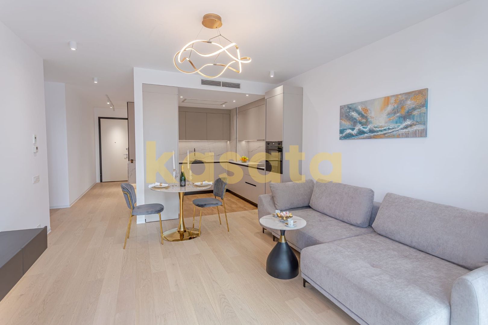 2 camere | READY TO MOVE | finisaje de lux locatie premium - Poză 1