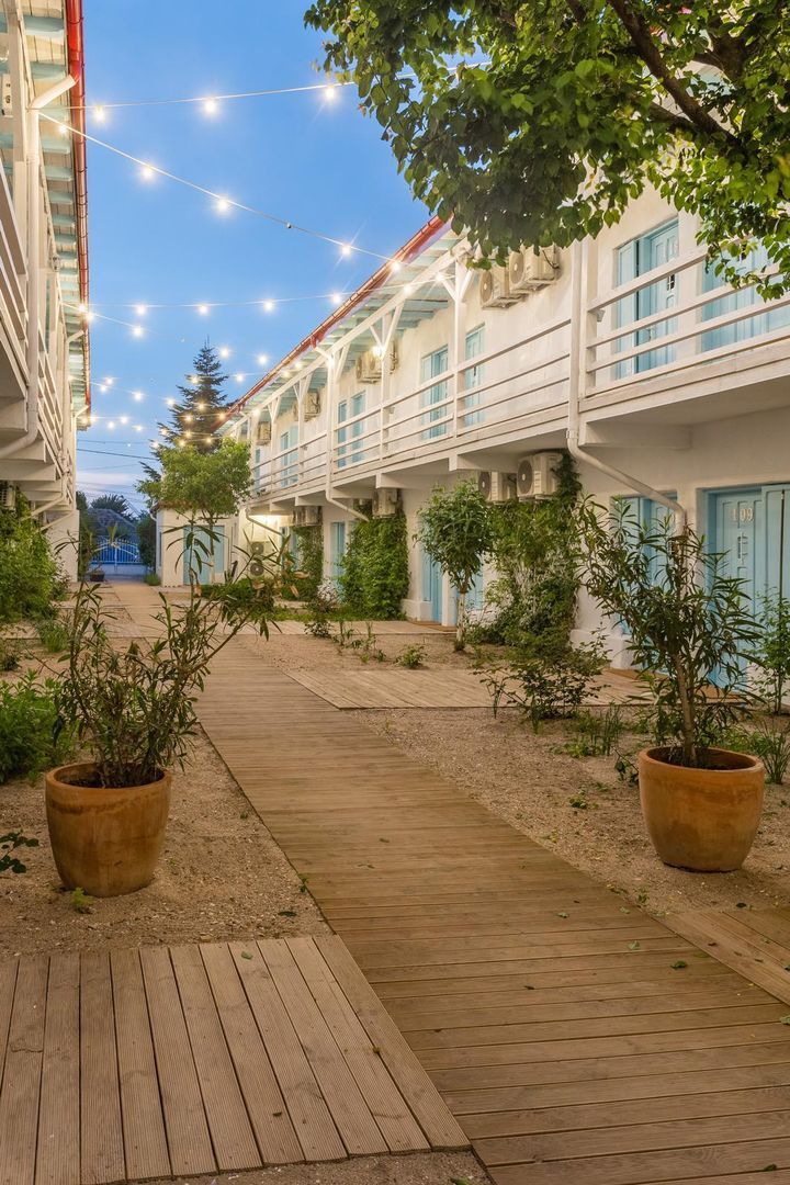 Vila turistica cu 50 camere de vanzare in 2 Mai/Constanta - Poză 13