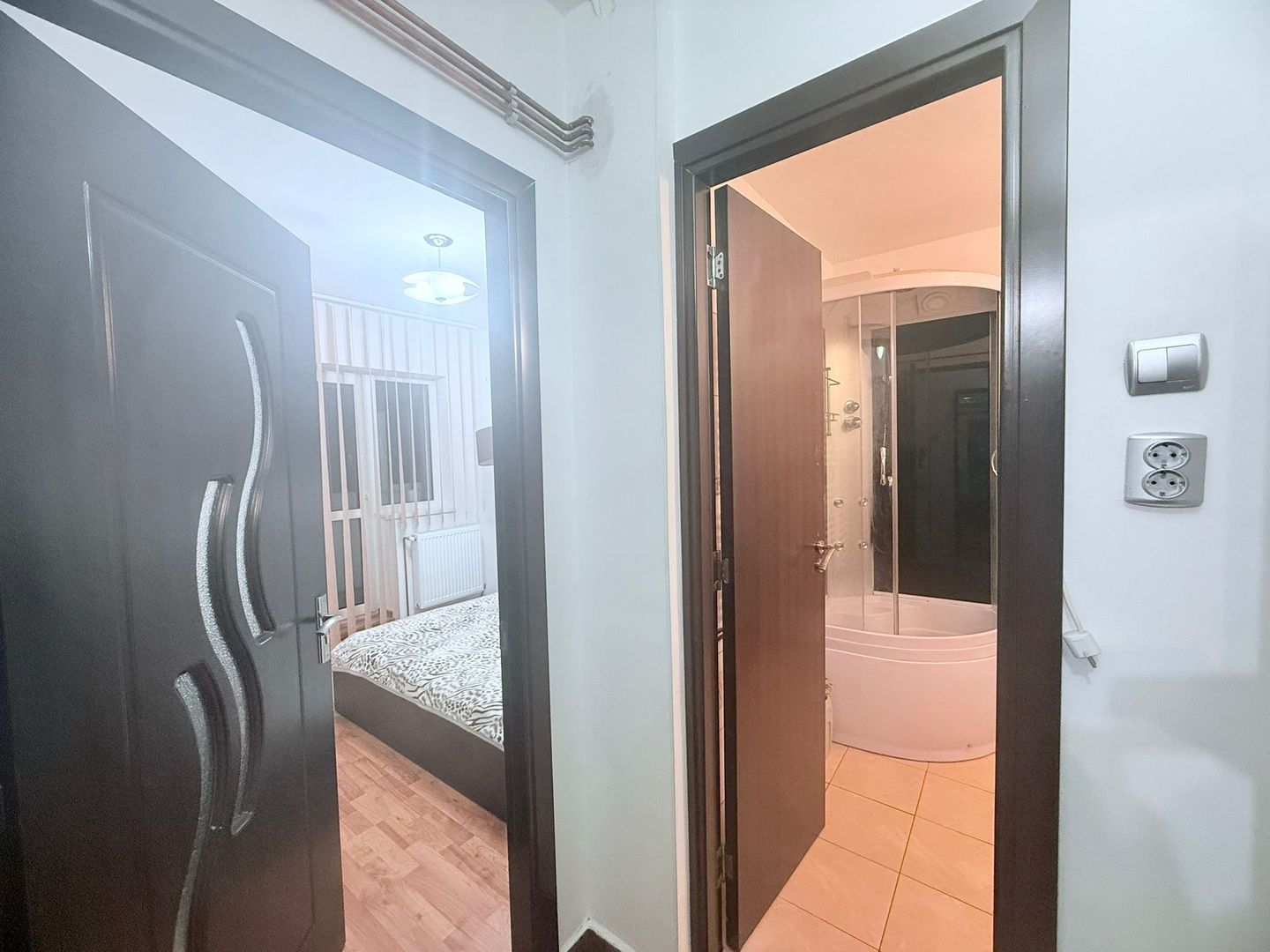 APARTAMENT 2 CAMERE MOBILAT & UTILAT CENTRALA TERMICA BLOC 1984 - Poză 7