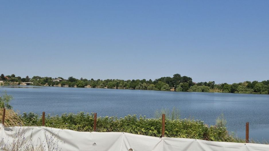 Priveliste spre lac! - Poză 3