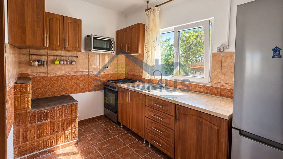 Casă cu 3 camere, anexe și livadă – Lopatnița, Șoimari - Poză 9