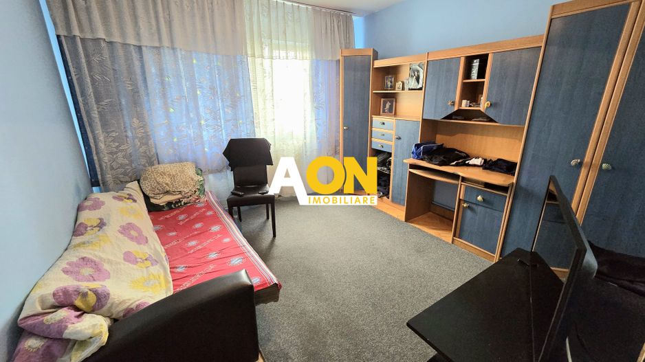 Apartament cu 3 Camere, Etaj Intermediar, Lift, Zonă Ultracentrală - Poză 10