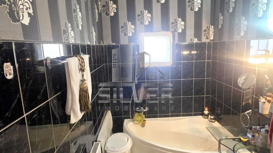 Casa cu 4 camere/teren 396mp/Garaj/Str.Stefan Augustin. - Poză 31