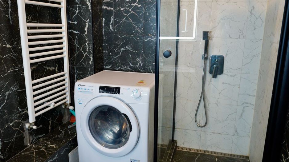 APARTAMENT MODERN 2 CAMERE IN CODLEA - - Poză 11