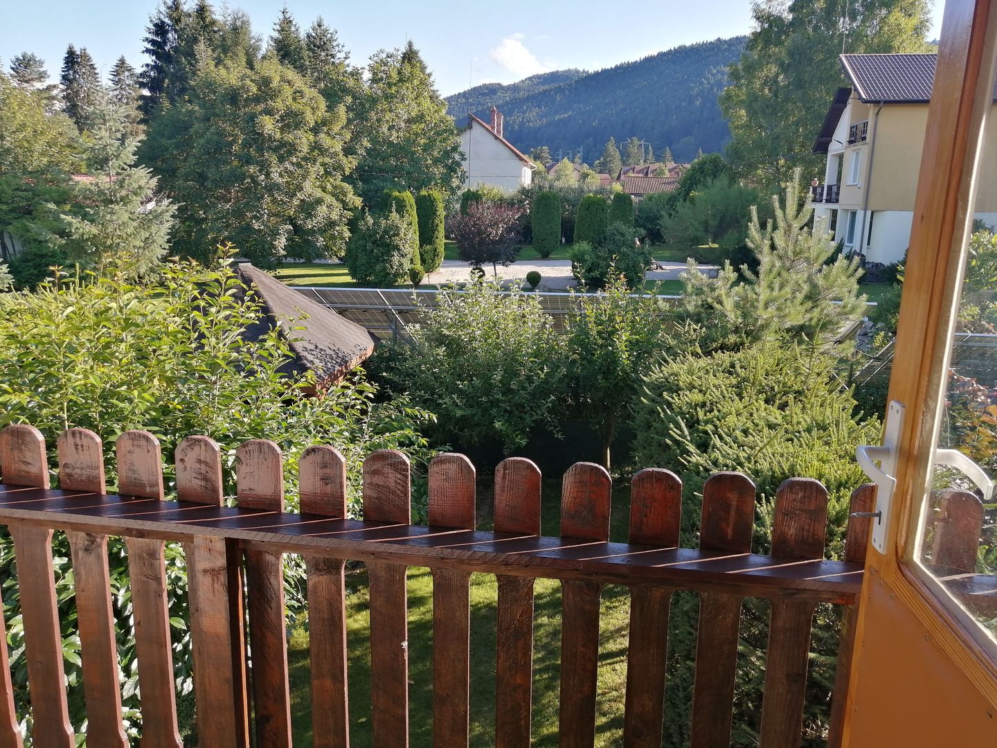 Vanzare case in imprejurimi - Poză 2