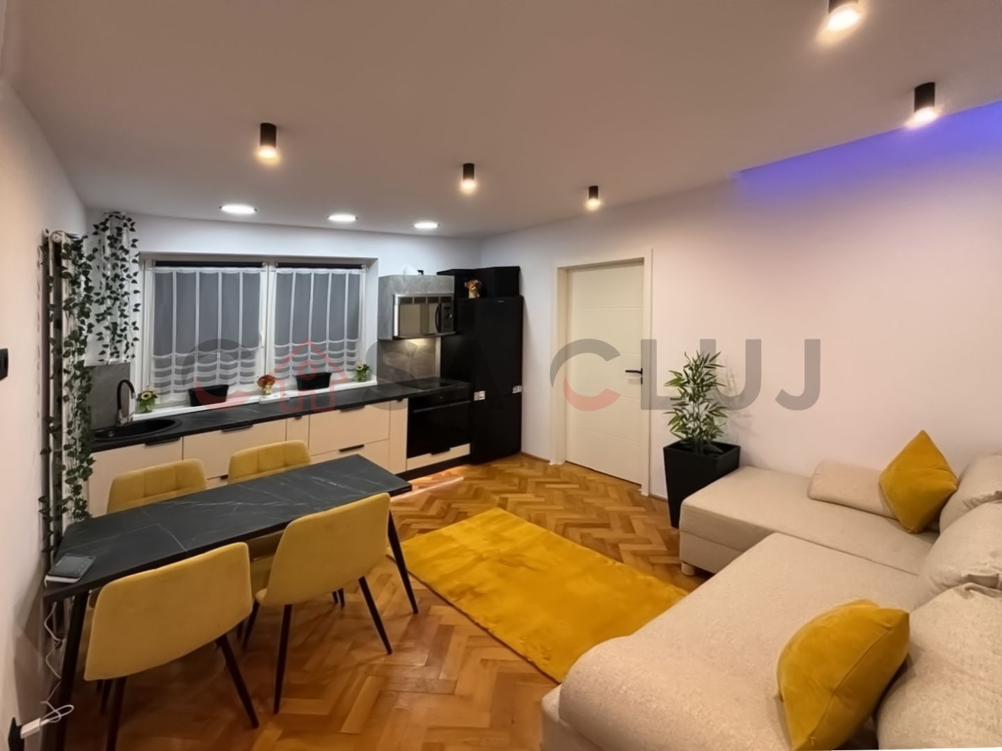 3 camere La Cheie Manastur!! - Poză 1