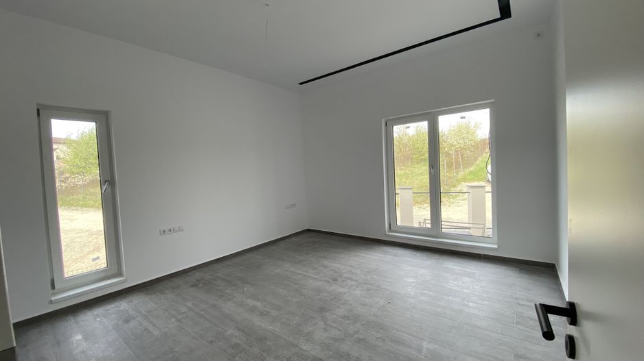 Casa individuala LA CHEIE (partial mobilata) Selimbar Sibiu - Poză 16