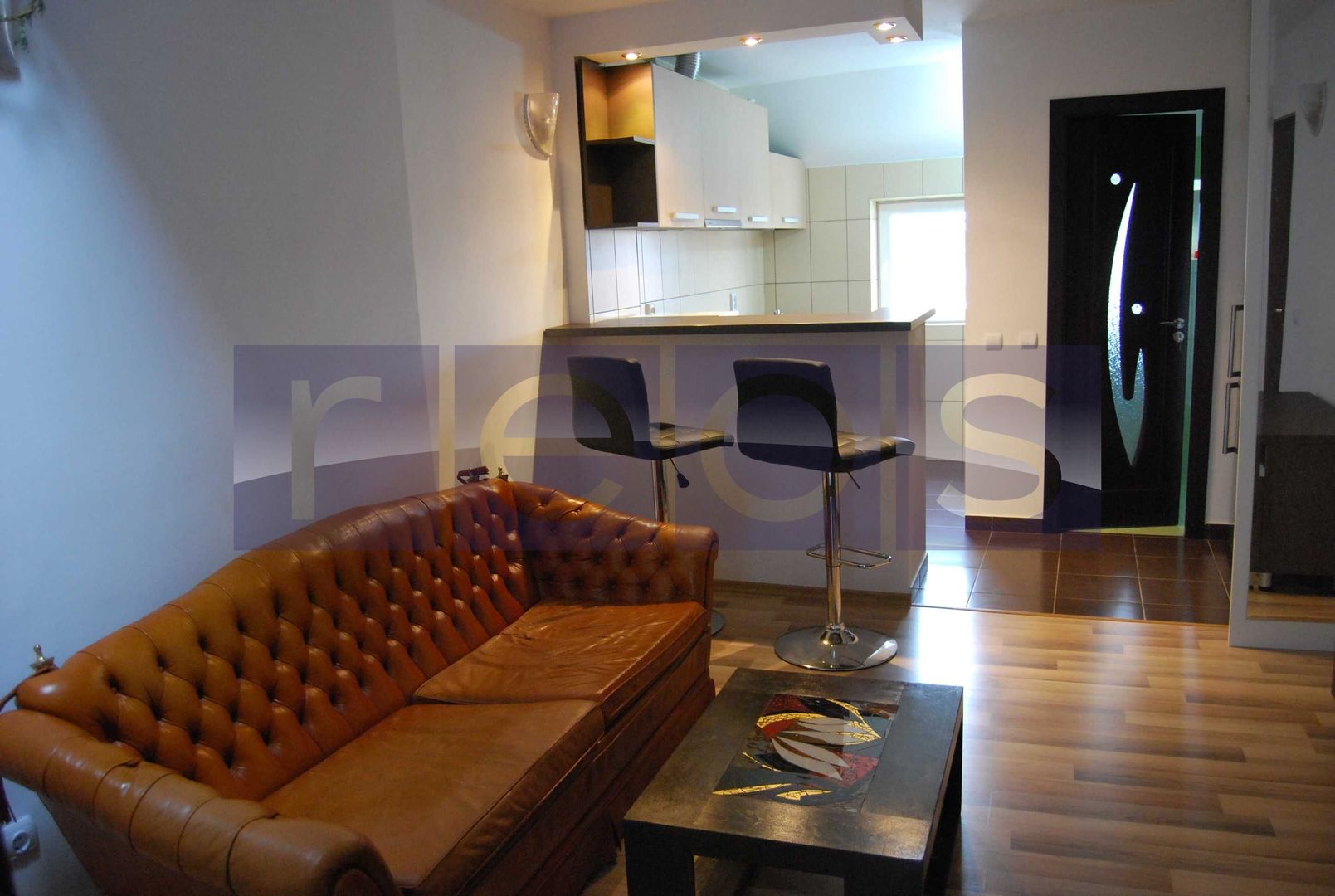 VANZARE - APARTAMENT 3 CAMERE- DOROBANTI - Poză 2