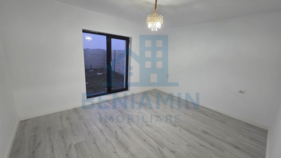Casa noua 4 dormitoare 2 bai P+1 zona Selgros Teilor - Poză 4