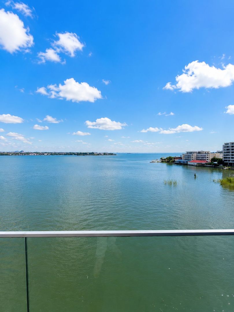 Bloc exclusivist | Vedere frontal la lac | Aqua Magic - Mamaia | Garaj - Poză 3