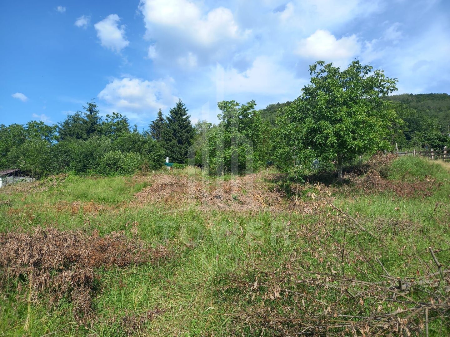 Teren în Fântânele – 3.673 mp, pârâu si cadru natural  deosebit - Poză 5