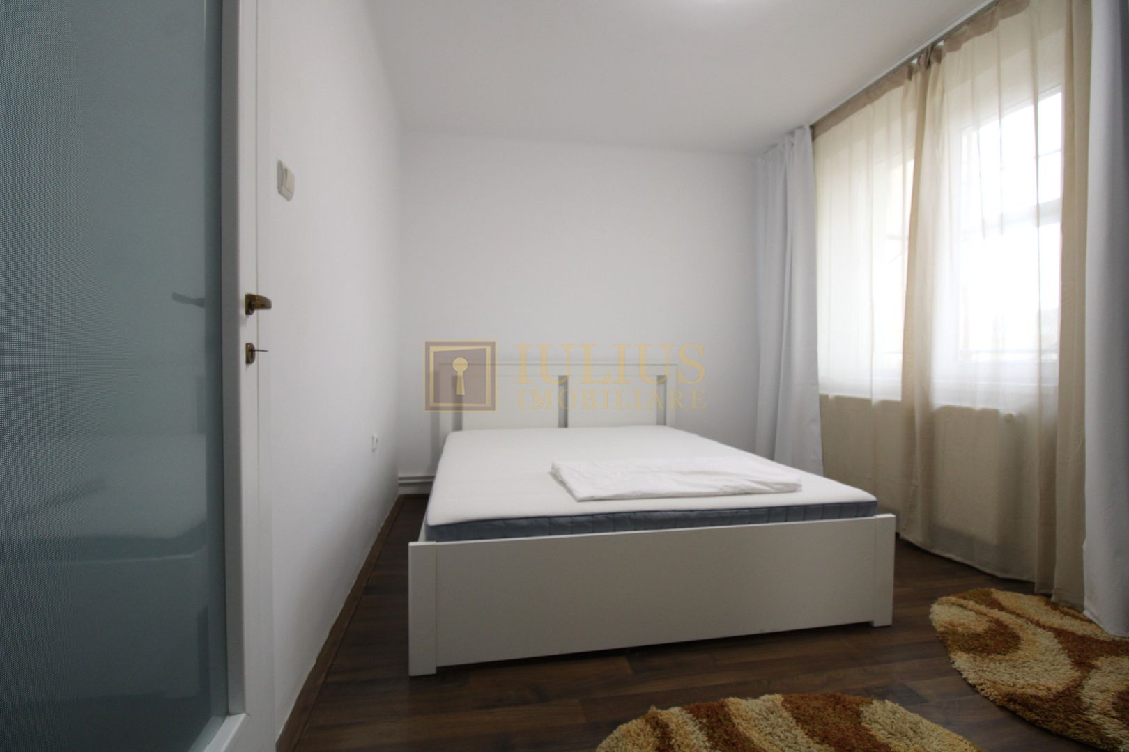 Piata 700; centrala proprie, la prima inchiriere dupa renovare. - Poză 6