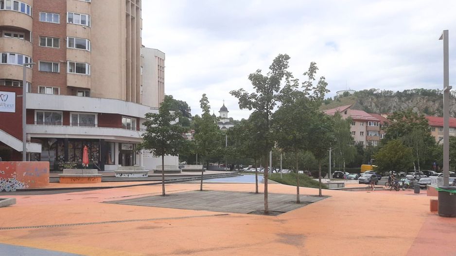 Vanzare 3 camere complet renovat zona pietonala Racadau - Poză 23