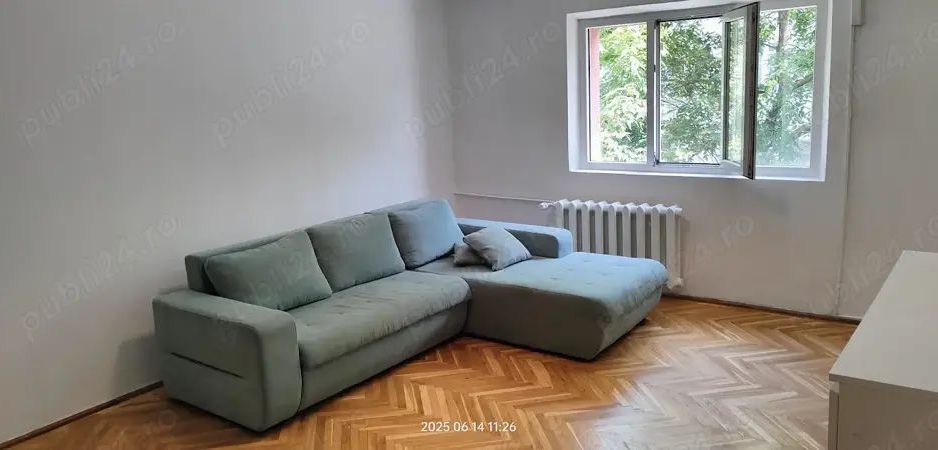 De inchiriat apartament nemobilat 3 camere decomandate Panduri, zona foarte buna - Poză 1