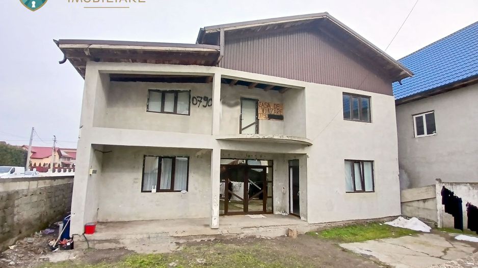 Vilă Spațioasă cu 6 camere, 234mp construiți, în Cartier Tineretului - Poză 2