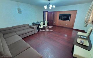 Apartament cu 3 camere transformat in 2 camere, etaj 1,  zona Ultracentral; - Poză 2