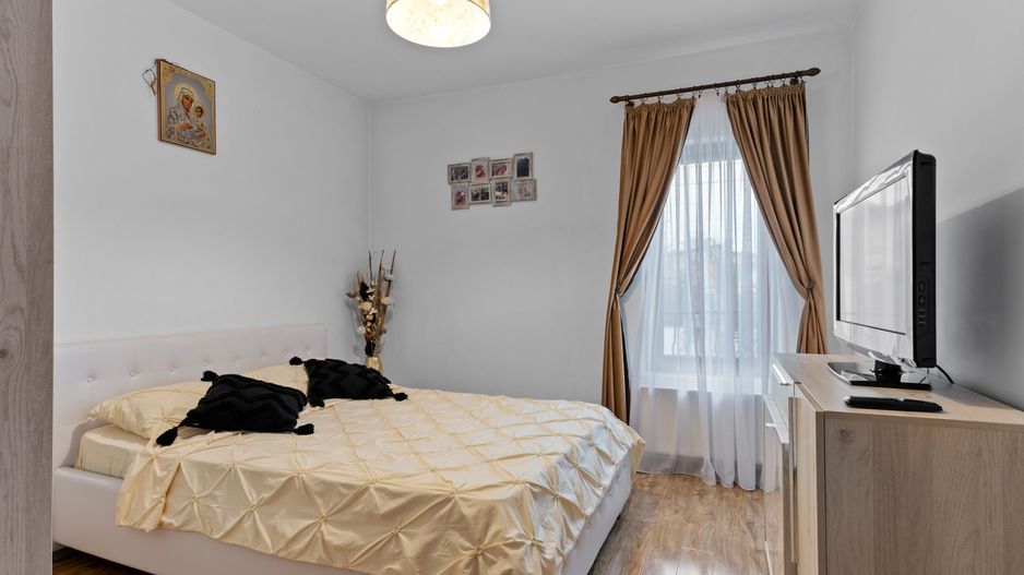 DE VANZARE  Vila 9 camere Colentina - Poză 36