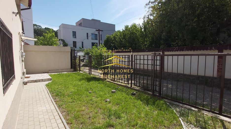 Casă spațioasă 5 camere + curte 340 mp în Băneasa | - Poză 14