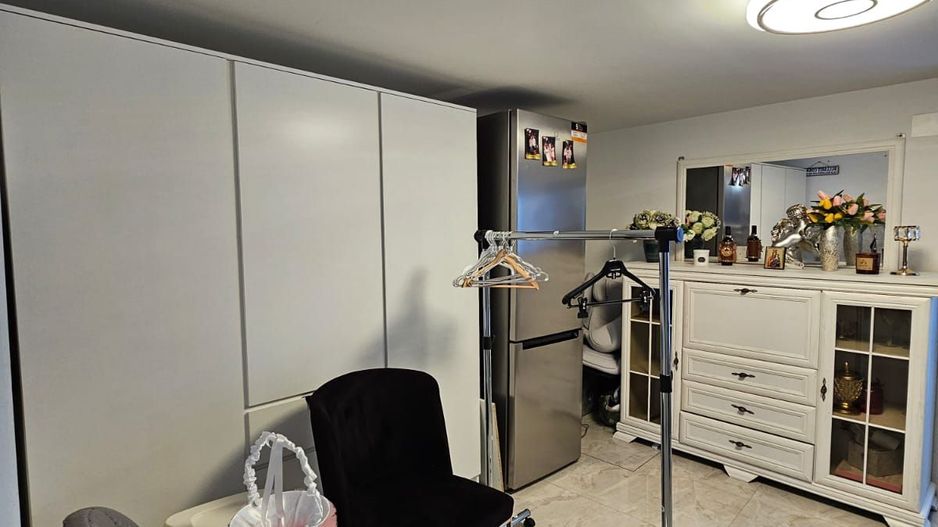 Casă / Vilă cu 5 camere de vânzare în Craiova - Poză 23