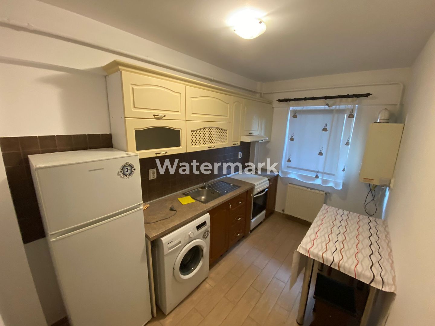 Apartament cu 2 camere pe etajul 2 in Alexandru cel Bun, mobilat si utilat - Poză 3