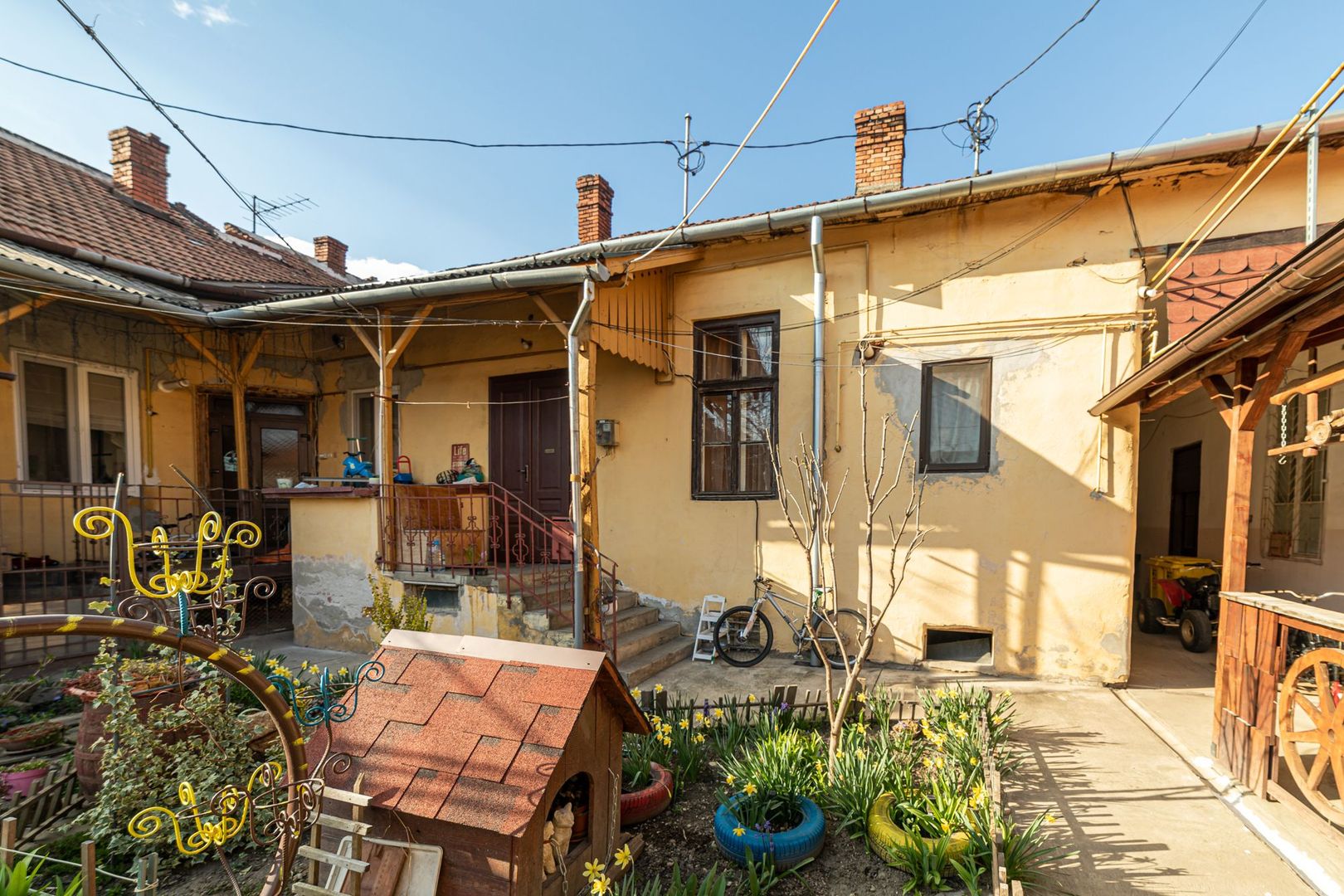 Apartament la casă cu 3 camere zona Pârneava - Poză 11