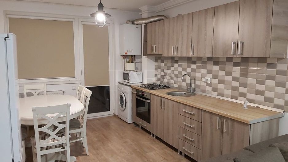 Apartament lângă Vivo, mobilat complet, balcon generos, parcare inclus - Poză 2