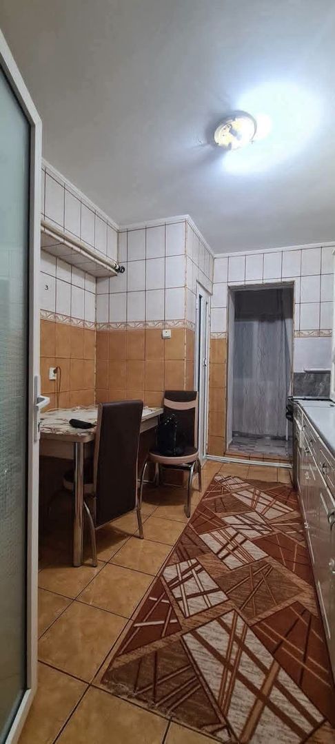De vanzare apartament cu 2 camere, central, Bloc BR, et. 2, 76.000 euro - Poză 10