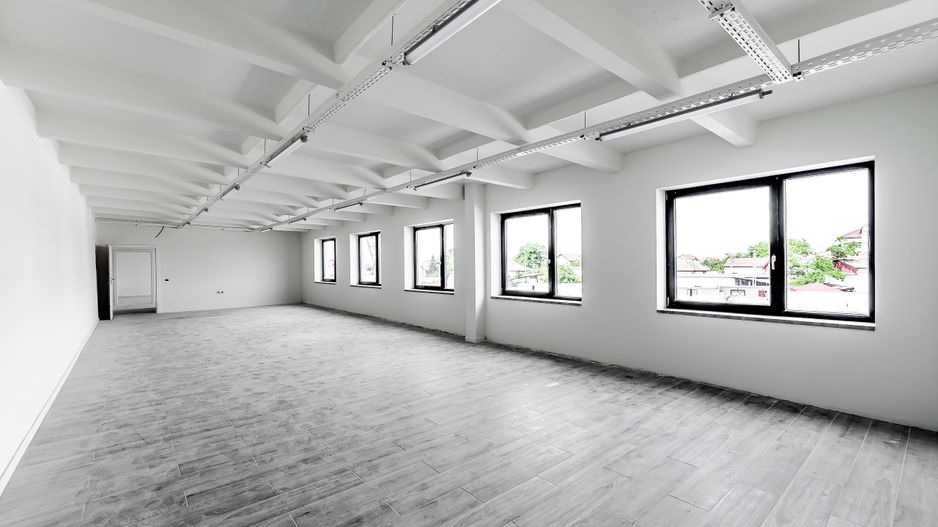 Birouri proaspăt renovate de închiriat - Poză 2