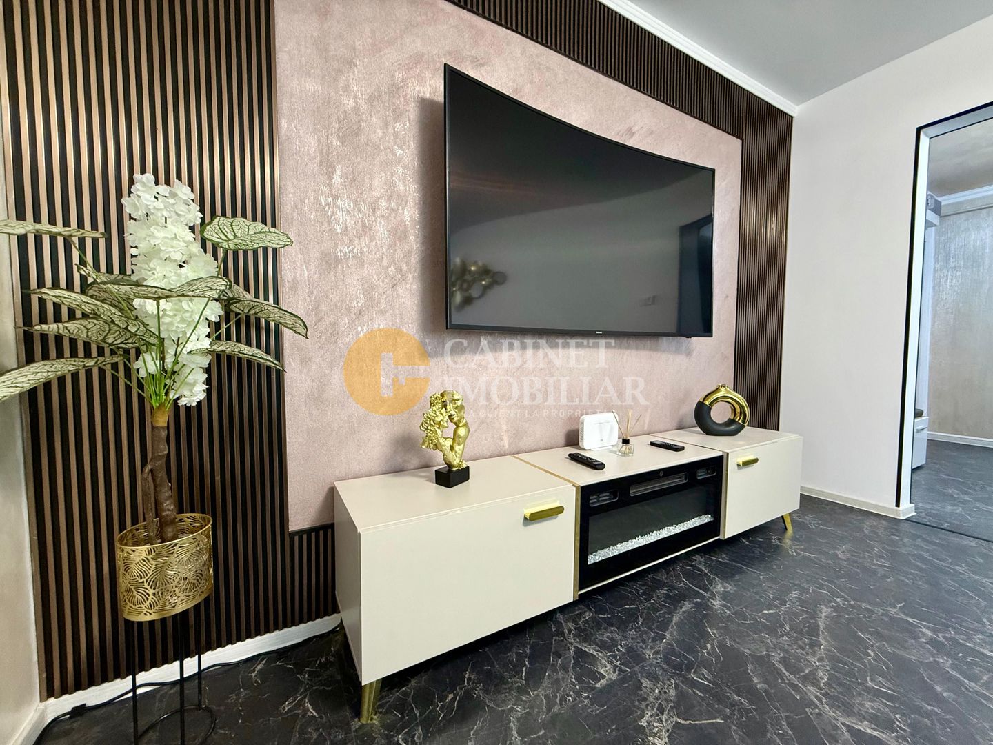 2 Camere Renovat 52mp - Mobilat/Utilat - Zona Podu Ros - Fara Risc - Poză 1