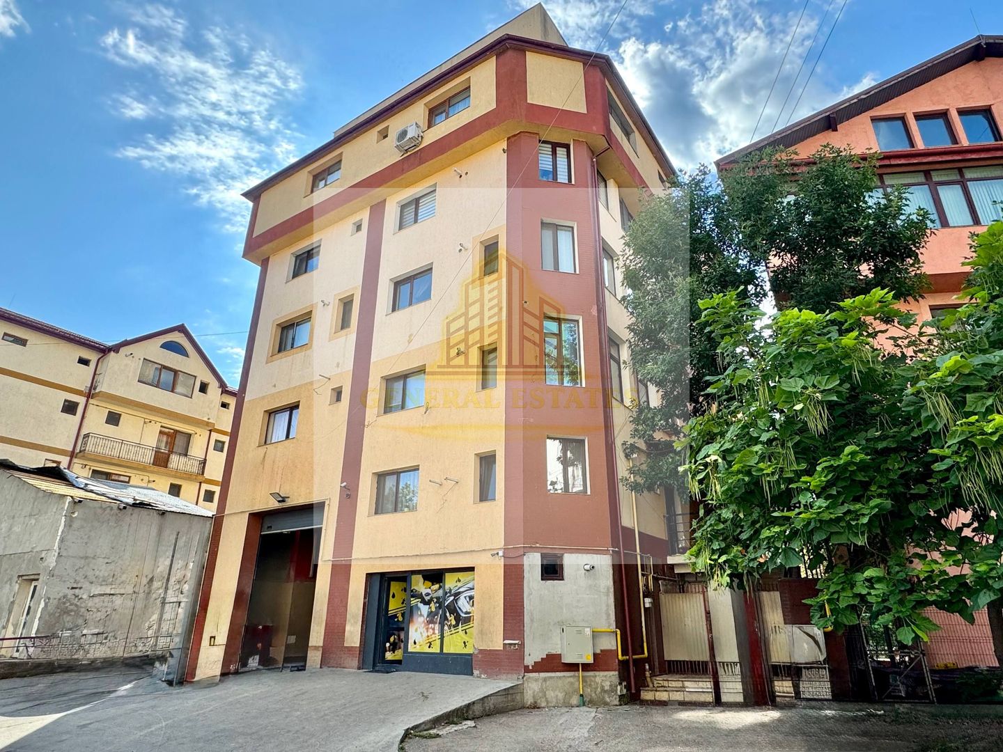 Vânzare apartament cu 3 camere - 130 m.p - în Zona CUG, Iași. - Poză 23