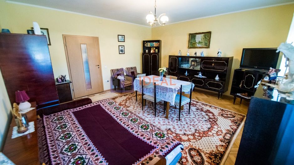 Casa Individuala cu 8 camere si 430 mp de curte, zona Calea Poplacii - Poză 27