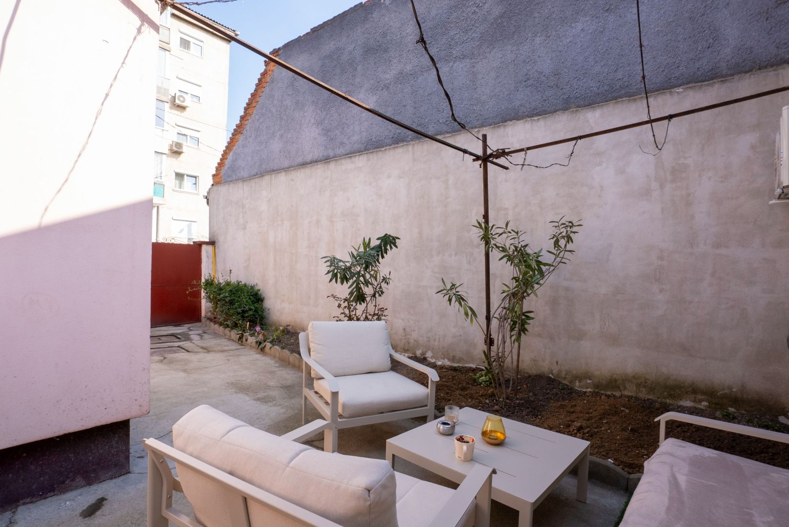 Casa cu 300 mp de teren , acces auto si dublu front in Nufarul - Poză 11