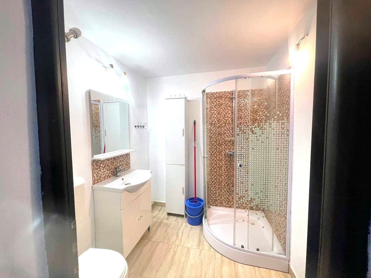 🏠 Închiriez Apartament cu - Poză 4