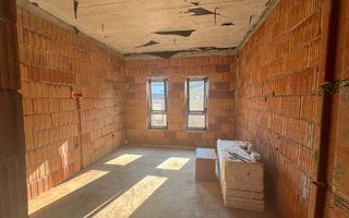 Sanmihaiu Roman,1/2 Duplex , Parter, 3 camere,o baie ,Terasa Acoperita - Poză 10