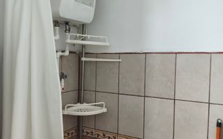 Mic la întreținere, bun la randament: apartament în Orșova - Poză 18