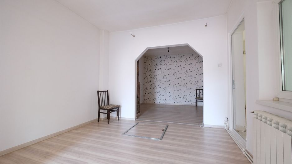 LACUL TEI - Tei Toboc, imobil teren 200 mp. plus casa din caramida - Poză 2