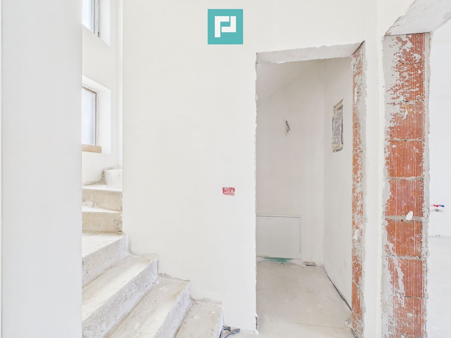 Duplex luminos 101 mp utili, teren 350mp în Covaci - Poză 9