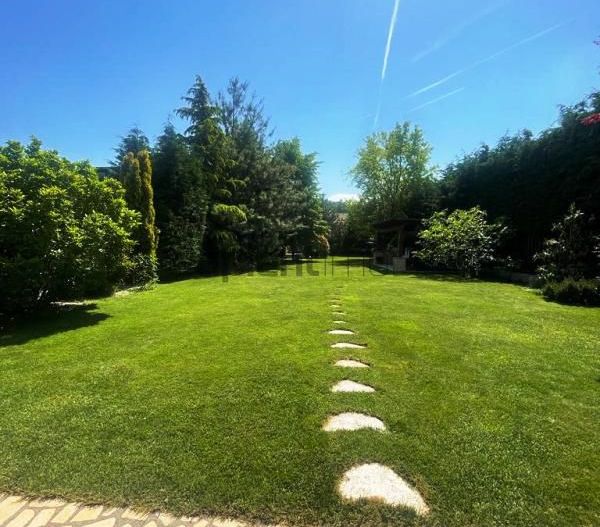 Casa lux in Sinmartin Beverly Hills - Poză 19