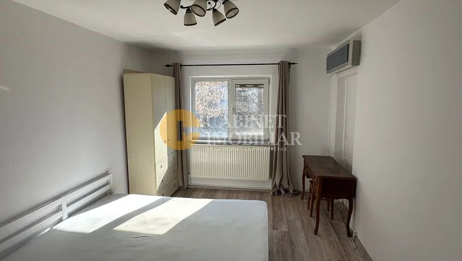 Chirie - 3 camere -  Centru - Poză 2