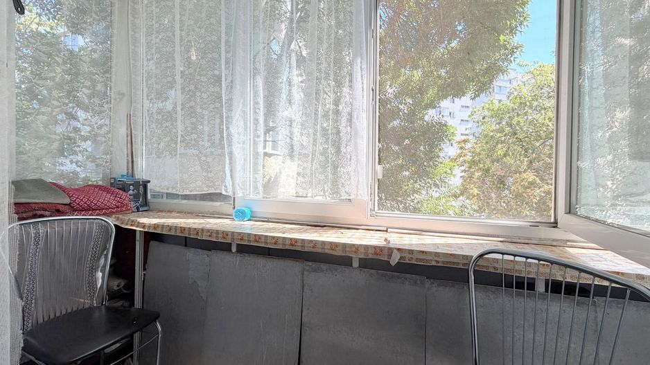 Apartament 3 camere  Etaj 2/4 | Metrou Costin Georgian - Poză 13