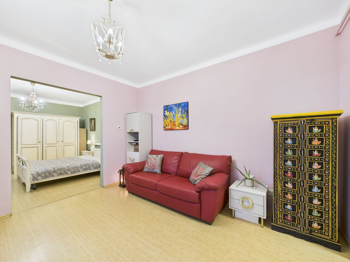 Apartament cu 2 camere de vânzare în zona Capitale - Poză 3