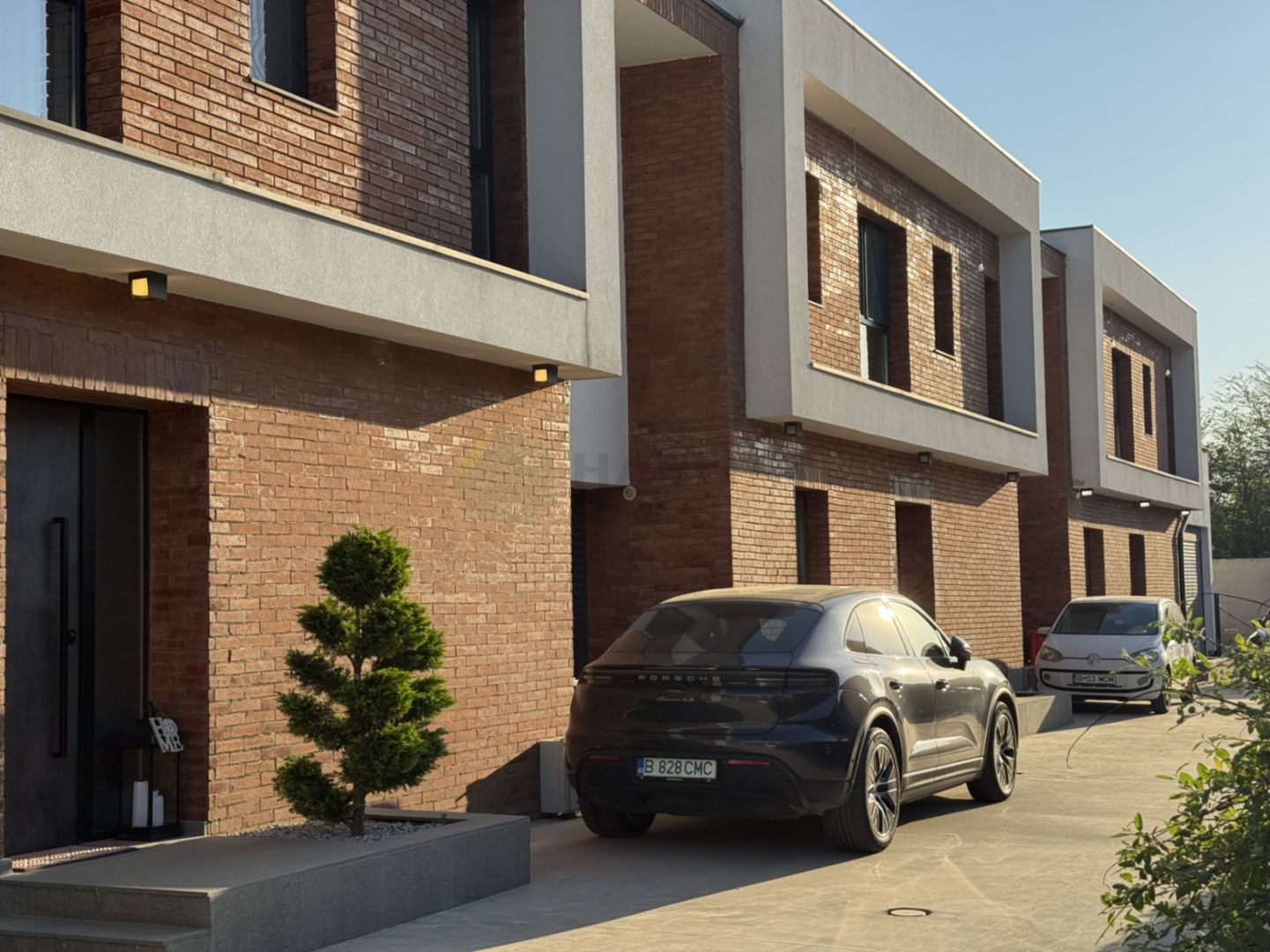 Eleganță și natură: vilă urbană exclusivistă în Tunari - Poză 24