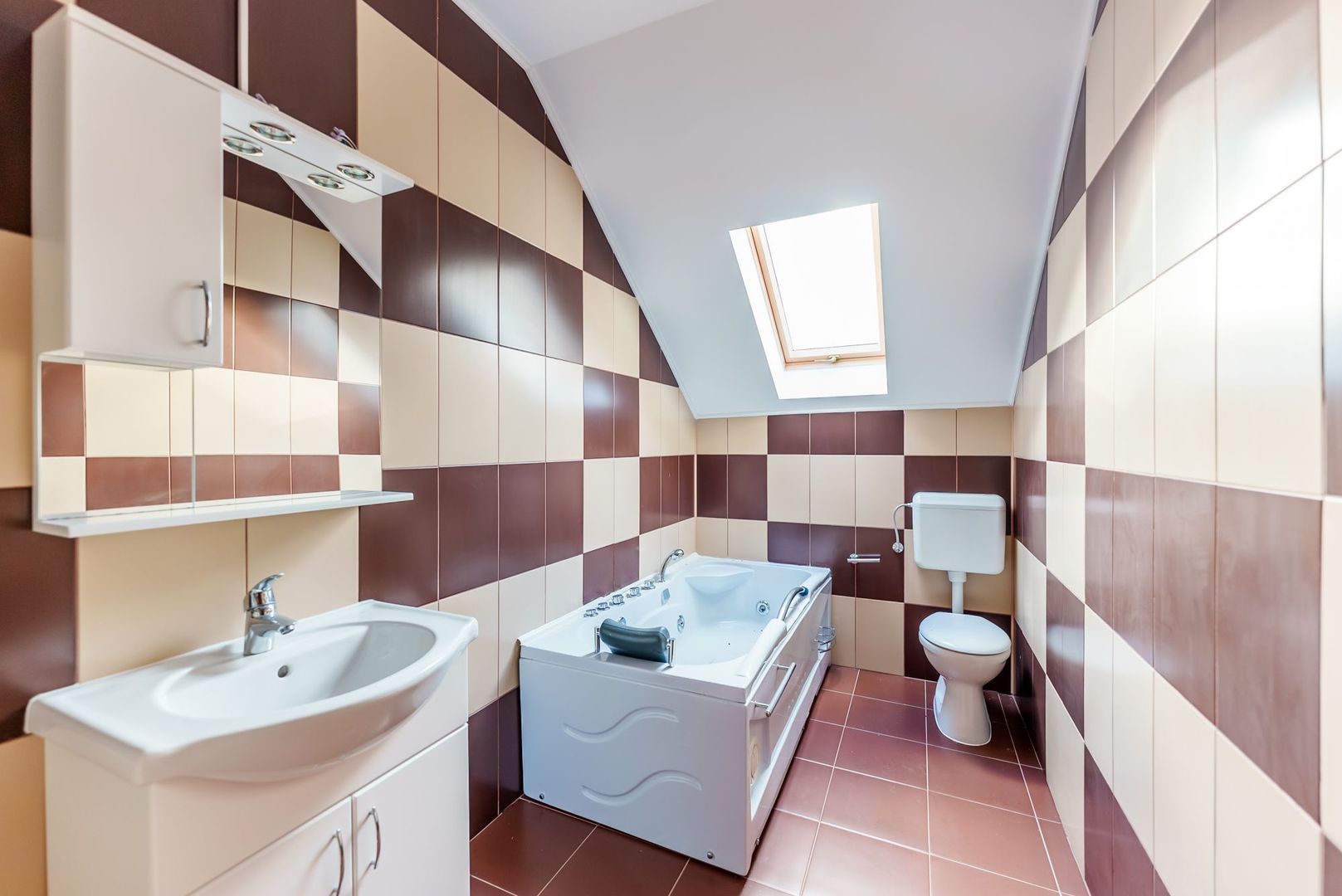 Vilă pentru investiții în Moneasa - Poză 5