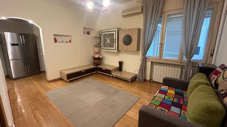 3 Camere Ultracentral 2 minute de Metrou Univestitate - Poză 5