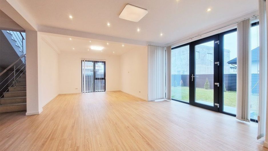 Vila 5 camere | De vanzare | Pipera-Tunari - Poză 1